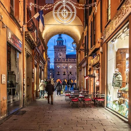 Urbanicooh Garisenda - Piazza Maggiore View Bologna Eksteriør bilde