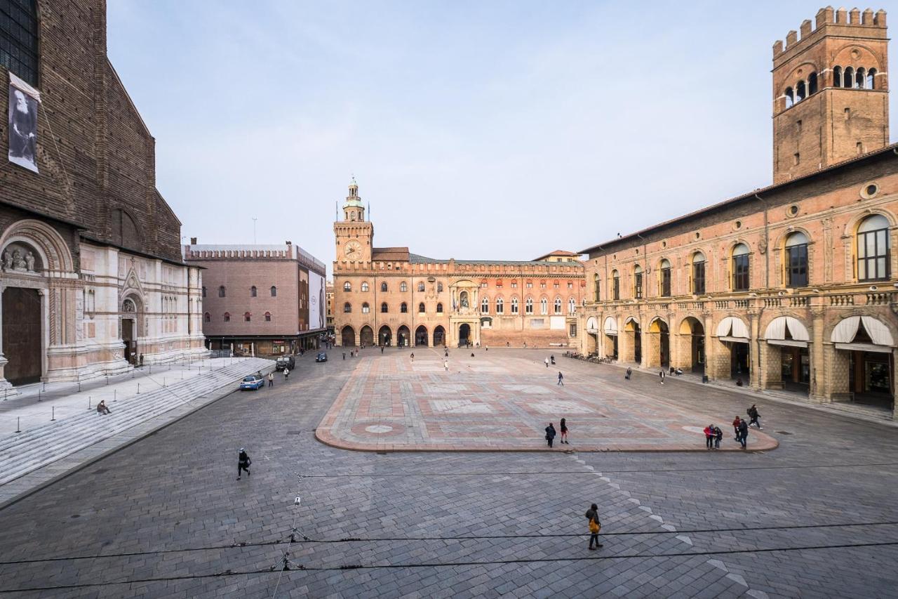 Urbanicooh Garisenda - Piazza Maggiore View Bologna Eksteriør bilde