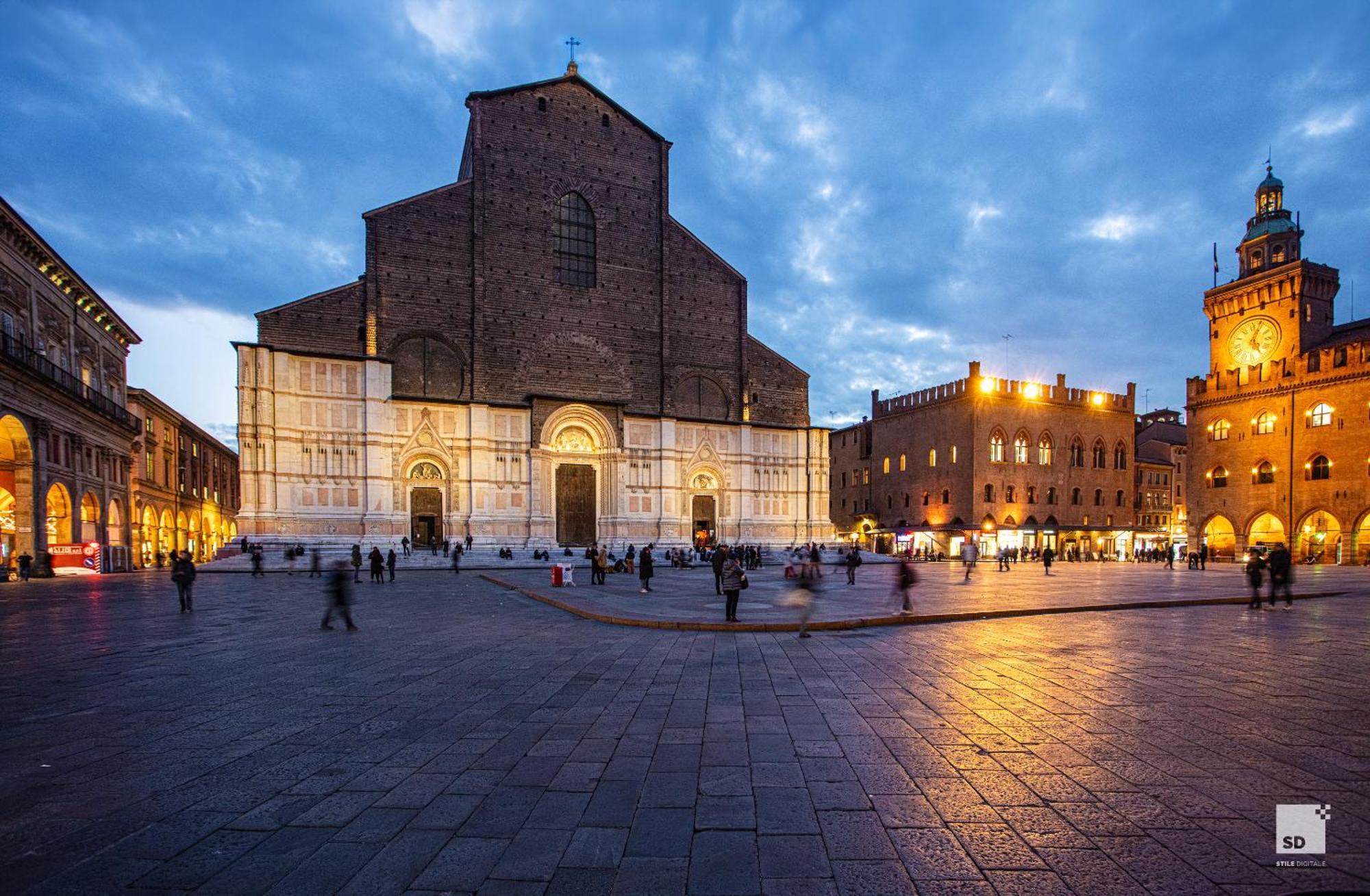 Urbanicooh Garisenda - Piazza Maggiore View Bologna Eksteriør bilde