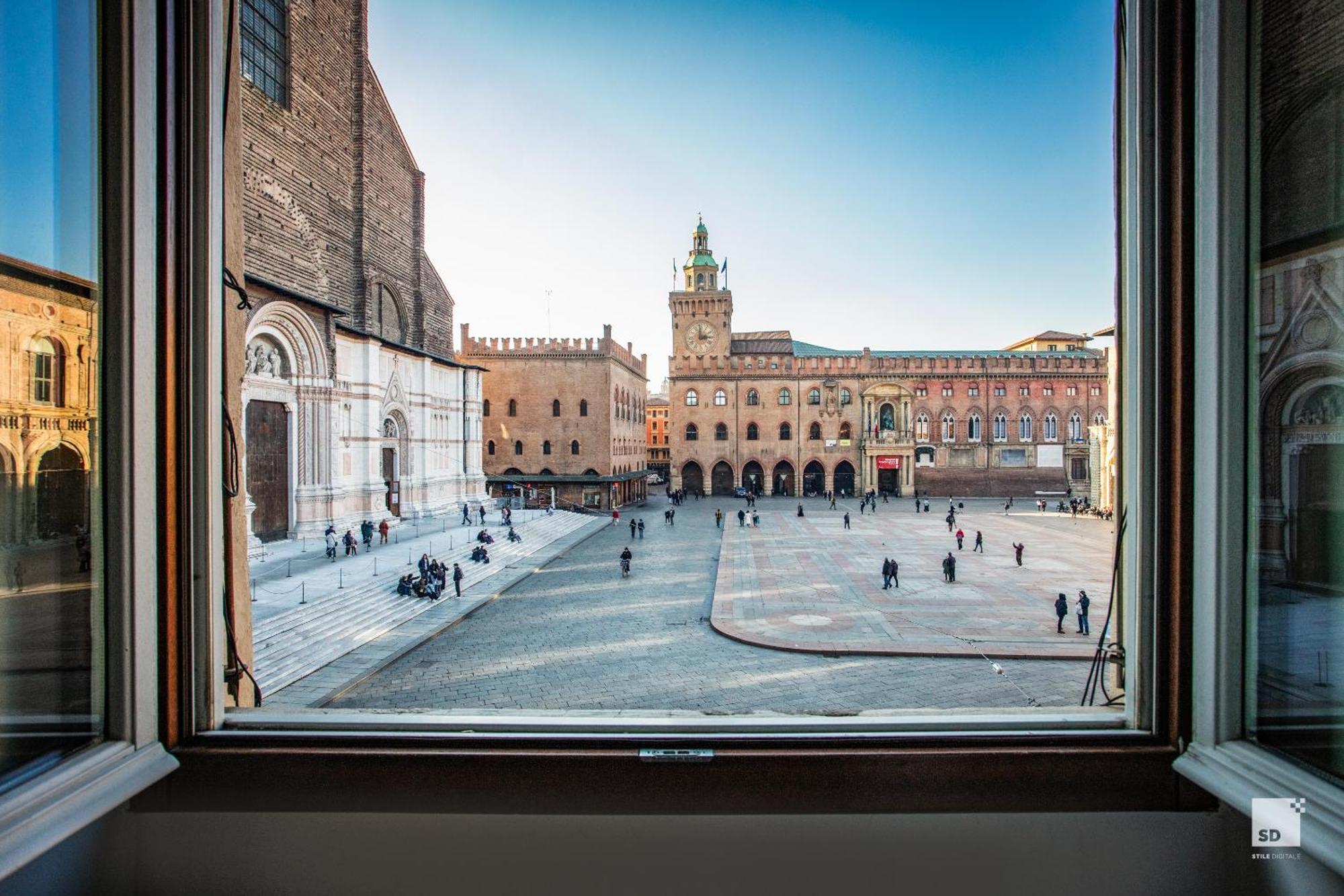 Urbanicooh Garisenda - Piazza Maggiore View Bologna Eksteriør bilde